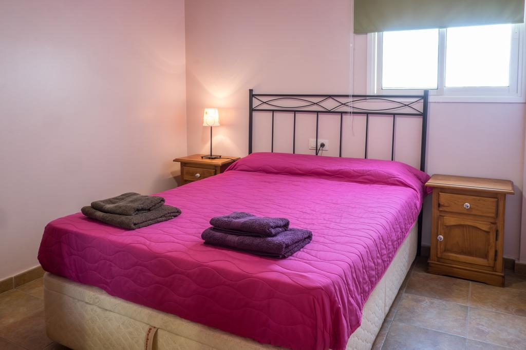 Amazing Duplex 3 Bedrooms Good Wifi With Terrace & Bbq คอร์ราเลโฮ ภายนอก รูปภาพ